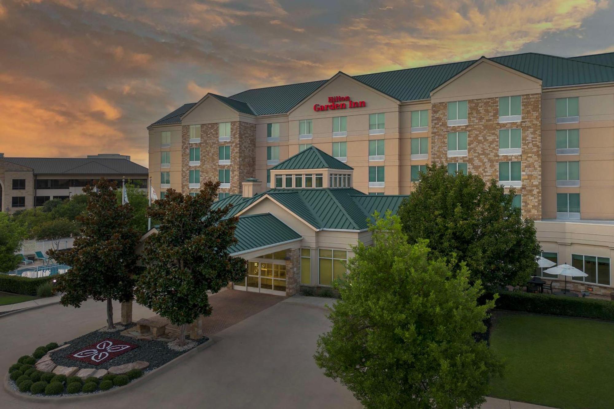 Hilton Garden Inn Frisco Dış mekan fotoğraf